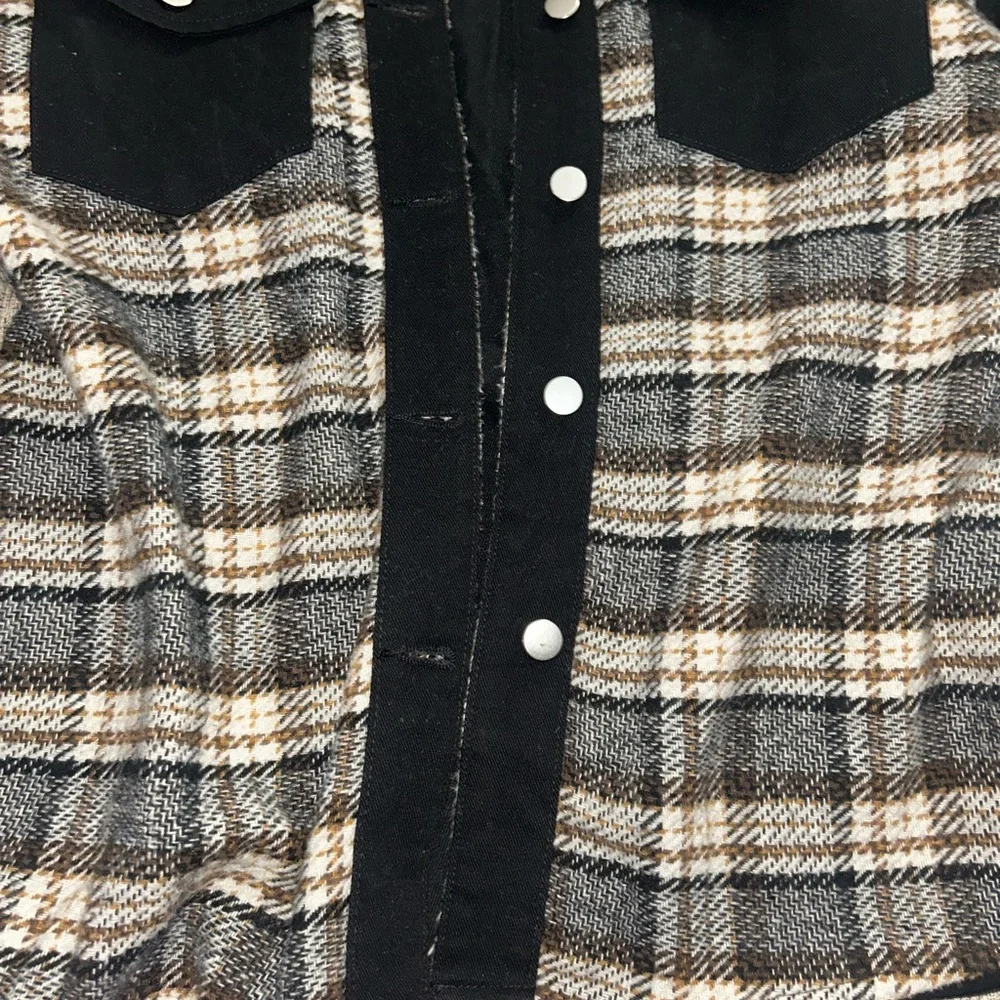 Plaid Button-Up Shacket with Black Sleeves - Picture 3 of 7